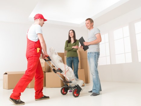 Local packing and unpacking support for residential and business moves in Surrey