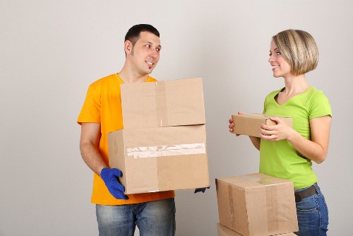 Local removal vehicle suitable for flat and house moves