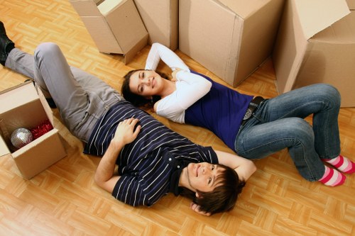 Internal complaint assessment for a moving service issue